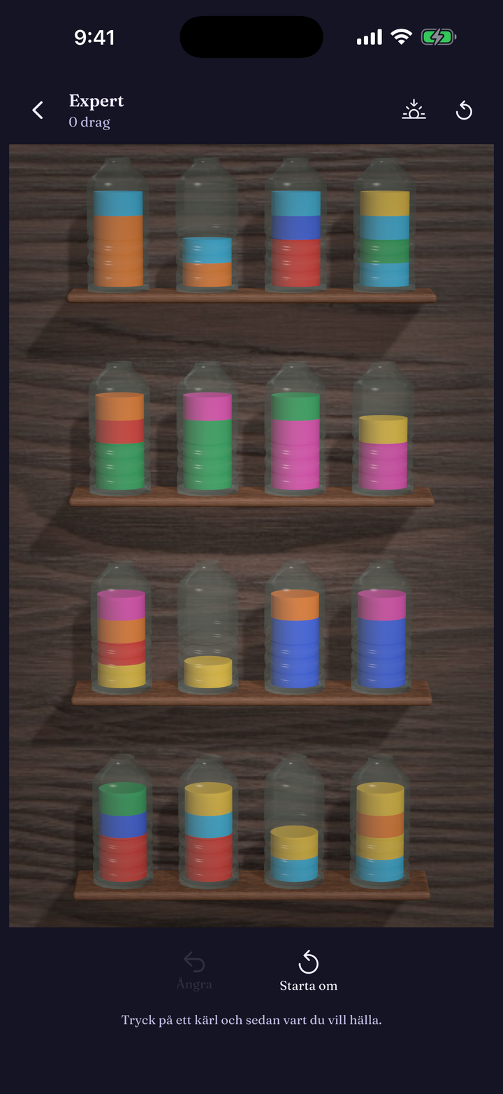 A denser Expert board of colourful vessels